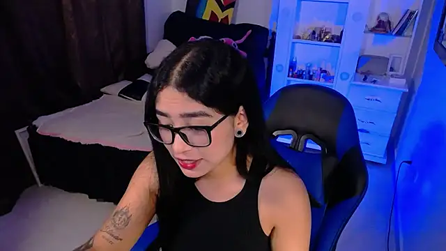 Snapshot of thalia_066 chatting on 09-25-25, 08:45 thalia 066 online show from 09-25-25, 08:45