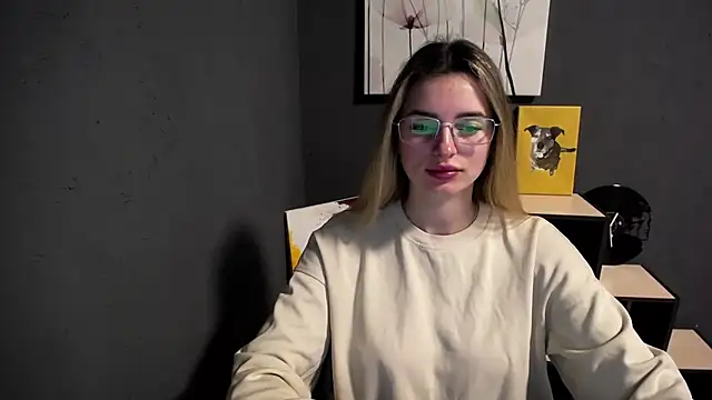 lady olivia  online show from 04-15-26, 12:56