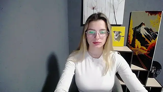 Snapshot of lady_olivia_ chatting on 06-17-26, 12:50 lady olivia online show from 06-17-26, 12:50