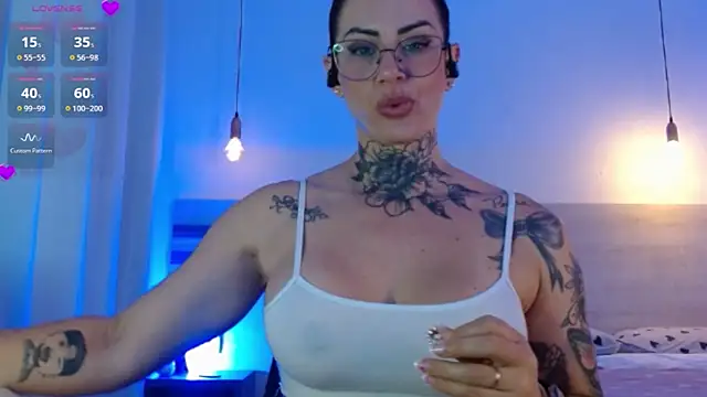 Snapshot of YasmimBrasil chatting on 10-11-25, 09:19 YasmimBrasil online show from 10-11-25, 09:19