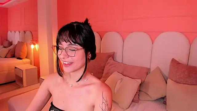 emilly williams  online show from 02-27-25, 08:09