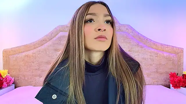 Snapshot of Victoria_Adams14 chatting on 01-22-25, 01:11 Victoria Adams14 online show from 01-22-25, 01:11