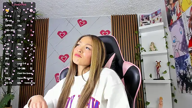 Snapshot of Victoria_Adams14 chatting on 02-14-25, 06:51 Victoria Adams14 online show from 02-14-25, 06:51