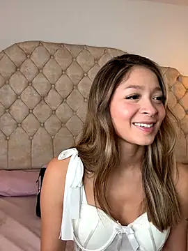 Victoria Adams14 online show from 12-15-25, 03:11