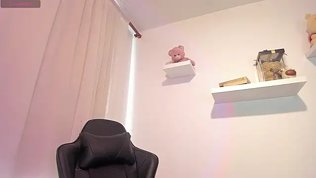 I am tori online show from 01-29-25, 03:58