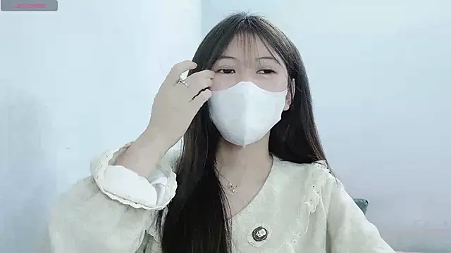 Snapshot of tanhxiu chatting on 12-23-24, 04:50 tanhxiu online show from 12-23-24, 04:50