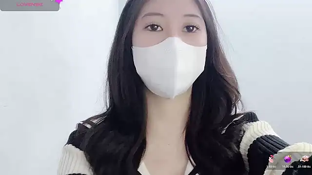 Snapshot of tanhxiu chatting on 11-10-25, 01:32 tanhxiu online show from 11-10-25, 01:32