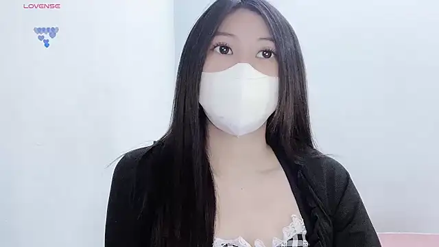 Snapshot of tanhxiu chatting on 12-14-25, 02:44 tanhxiu online show from 12-14-25, 02:44