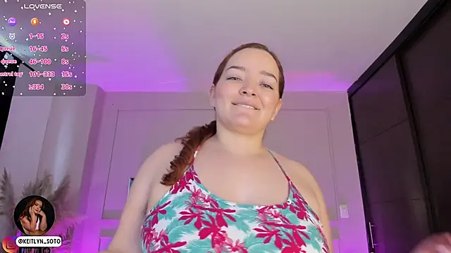 Snapshot of keitlynsoto chatting on 02-25-25, 12:55 keitlynsoto online show from 02-25-25, 12:55