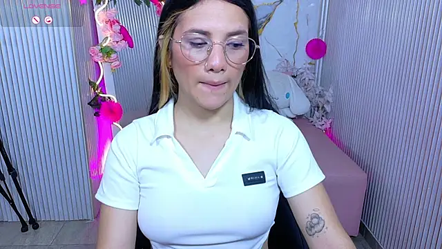 Chiara tay online show from 07-06-26, 07:05