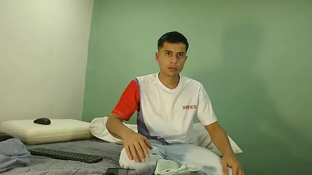 Snapshot of danielitopapuu chatting on 02-05-26, 04:17 danielitopapuu online show from 02-05-26, 04:17