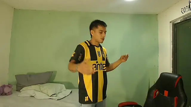 Snapshot of danielitopapuu chatting on 02-26-26, 12:09 danielitopapuu online show from 02-26-26, 12:09