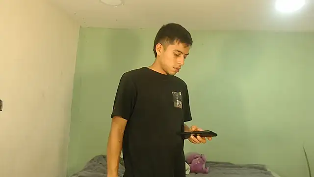 Snapshot of danielitopapuu chatting on 03-08-26, 03:43 danielitopapuu online show from 03-08-26, 03:43