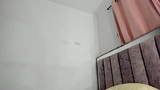 Snapshot of jessimegansexi chatting on 01-22-25, 03:31 jessimegansexi online show from 01-22-25, 03:31