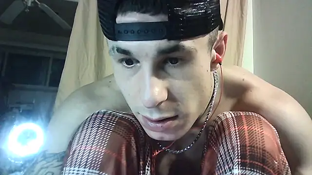 Snapshot of --D-a-D-D-y- chatting on 12-27-24, 07:08 --D-a-D-D-y- online show from 12-27-24, 07:08