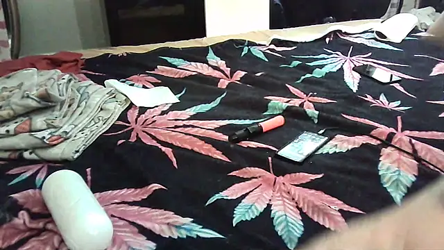 Snapshot of --D-a-D-D-y- chatting on 02-07-25, 09:15 --D-a-D-D-y- online show from 02-07-25, 09:15