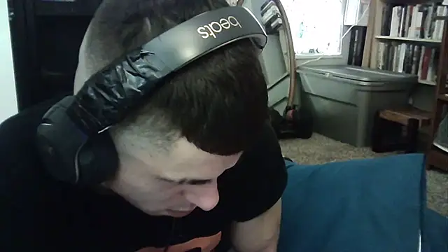 Snapshot of --D-a-D-D-y- chatting on 03-01-25, 06:43 --D-a-D-D-y- online show from 03-01-25, 06:43