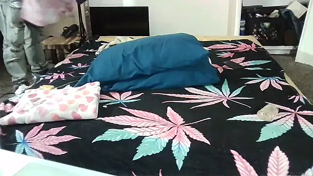 Snapshot of --D-a-D-D-y- chatting on 03-12-25, 05:13 --D-a-D-D-y- online show from 03-12-25, 05:13