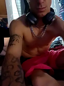 Snapshot of --D-a-D-D-y- chatting on 09-11-25, 10:21 --D-a-D-D-y- online show from 09-11-25, 10:21