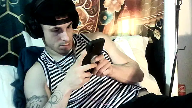 Snapshot of --D-a-D-D-y- chatting on 11-09-25, 07:50 --D-a-D-D-y- online show from 11-09-25, 07:50