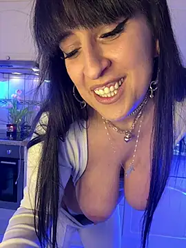 CarolaDrago online show from 02-17-25, 08:41