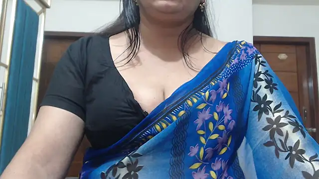 Snapshot of desi-maisa130 chatting on 05-12-26, 04:04 desi-maisa130 online show from 05-12-26, 04:04