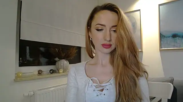 Snapshot of JulietteDiamond chatting on 03-11-25, 10:42 JulietteDiamond online show from 03-11-25, 10:42