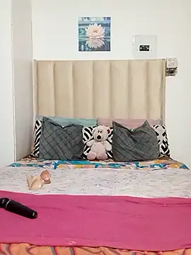 Snapshot of charmainexxx chatting on 01-17-26, 10:57 charmainexxx online show from 01-17-26, 10:57