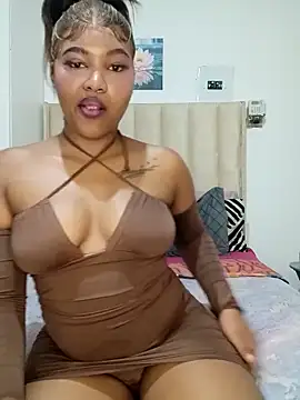 Snapshot of charmainexxx chatting on 02-01-26, 01:48 charmainexxx online show from 02-01-26, 01:48