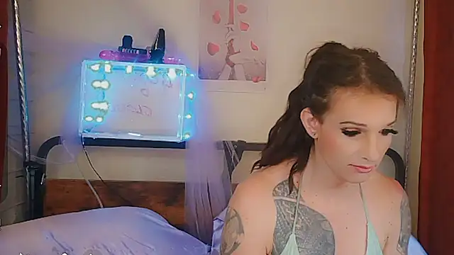 Snapshot of cassiemichellexx chatting on 08-03-26, 10:13 cassiemichellexx online show from 08-03-26, 10:13