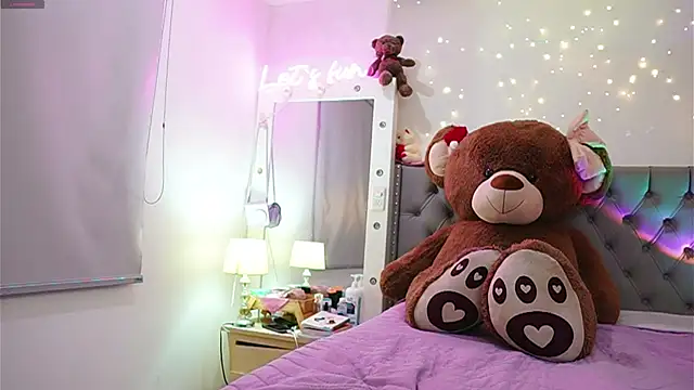 Snapshot of Tiana_sanders chatting on 12-16-24, 11:50 Tiana sanders online show from 12-16-24, 11:50