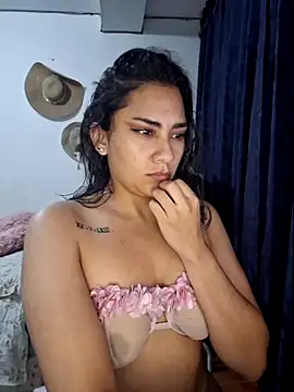 Snapshot of Thaliacooper_ chatting on 01-18-25, 05:20 Thaliacooper online show from 01-18-25, 05:20