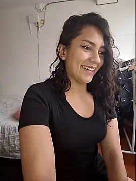 Snapshot of Thaliacooper_ chatting on 01-30-25, 06:21 Thaliacooper online show from 01-30-25, 06:21