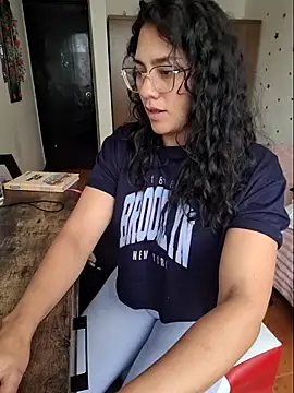 Snapshot of Thaliacooper_ chatting on 11-24-25, 05:45 Thaliacooper online show from 11-24-25, 05:45