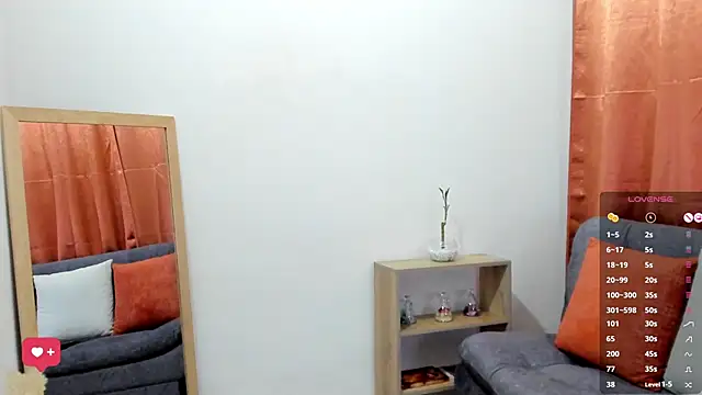 Snapshot of _AllisonSweet_ chatting on 03-10-25, 10:55 AllisonSweet online show from 03-10-25, 10:55