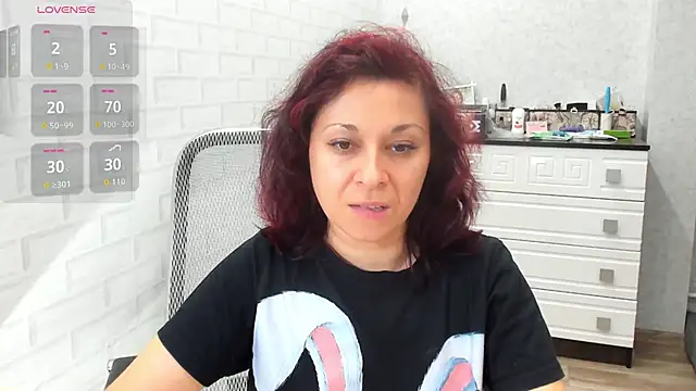 Snapshot of TeasyLana chatting on 11-27-25, 12:29 TeasyLana online show from 11-27-25, 12:29