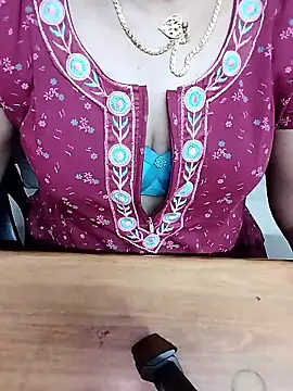 Aishu-tamil09 online show from 01-14-26, 04:01