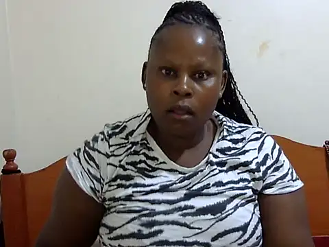 Snapshot of Pretty_lilly02 chatting on 10-26-25, 04:18 Pretty lilly02 online show from 10-26-25, 04:18