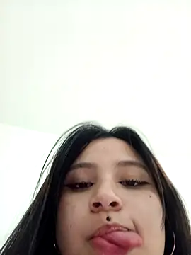 Snapshot of Anne_and_Mia chatting on 12-08-24, 09:35 Anne and Mia online show from 12-08-24, 09:35