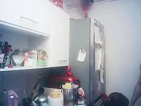 Snapshot of DeconetSex chatting on 12-31-24, 07:18 DeconetSex online show from 12-31-24, 07:18