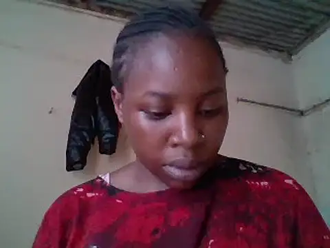 Snapshot of Queen_loveer chatting on 03-16-25, 10:33 Queen loveer online show from 03-16-25, 10:33