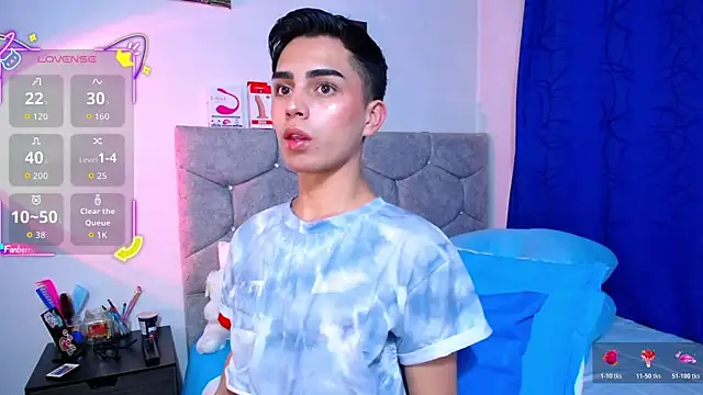 OwenBluee online show from 11-11-25, 06:24