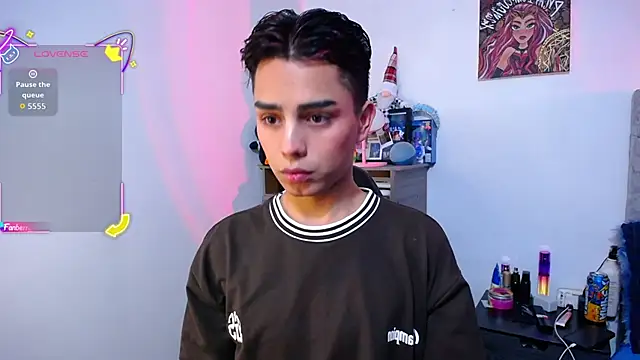 OwenBluee online show from 01-14-26, 02:23