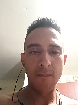 Snapshot of paisa233 chatting on 10-04-25, 04:21 paisa233 online show from 10-04-25, 04:21