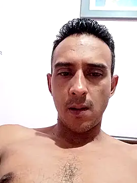 Snapshot of paisa233 chatting on 10-29-25, 02:25 paisa233 online show from 10-29-25, 02:25