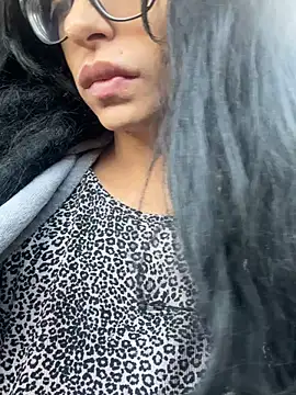 Snapshot of myloveforyouu chatting on 12-02-25, 06:36 myloveforyouu online show from 12-02-25, 06:36