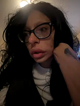 Snapshot of myloveforyouu chatting on 12-04-25, 01:31 myloveforyouu online show from 12-04-25, 01:31