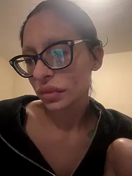 Snapshot of myloveforyouu chatting on 12-18-25, 03:45 myloveforyouu online show from 12-18-25, 03:45