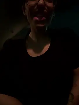 Snapshot of myloveforyouu chatting on 01-10-26, 02:46 myloveforyouu online show from 01-10-26, 02:46