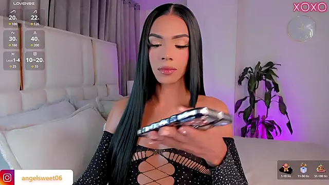 Snapshot of ANGELL06 chatting on 11-27-25, 06:26 ANGELL06 online show from 11-27-25, 06:26